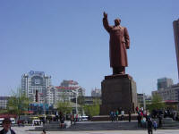 Chairman Mao statue